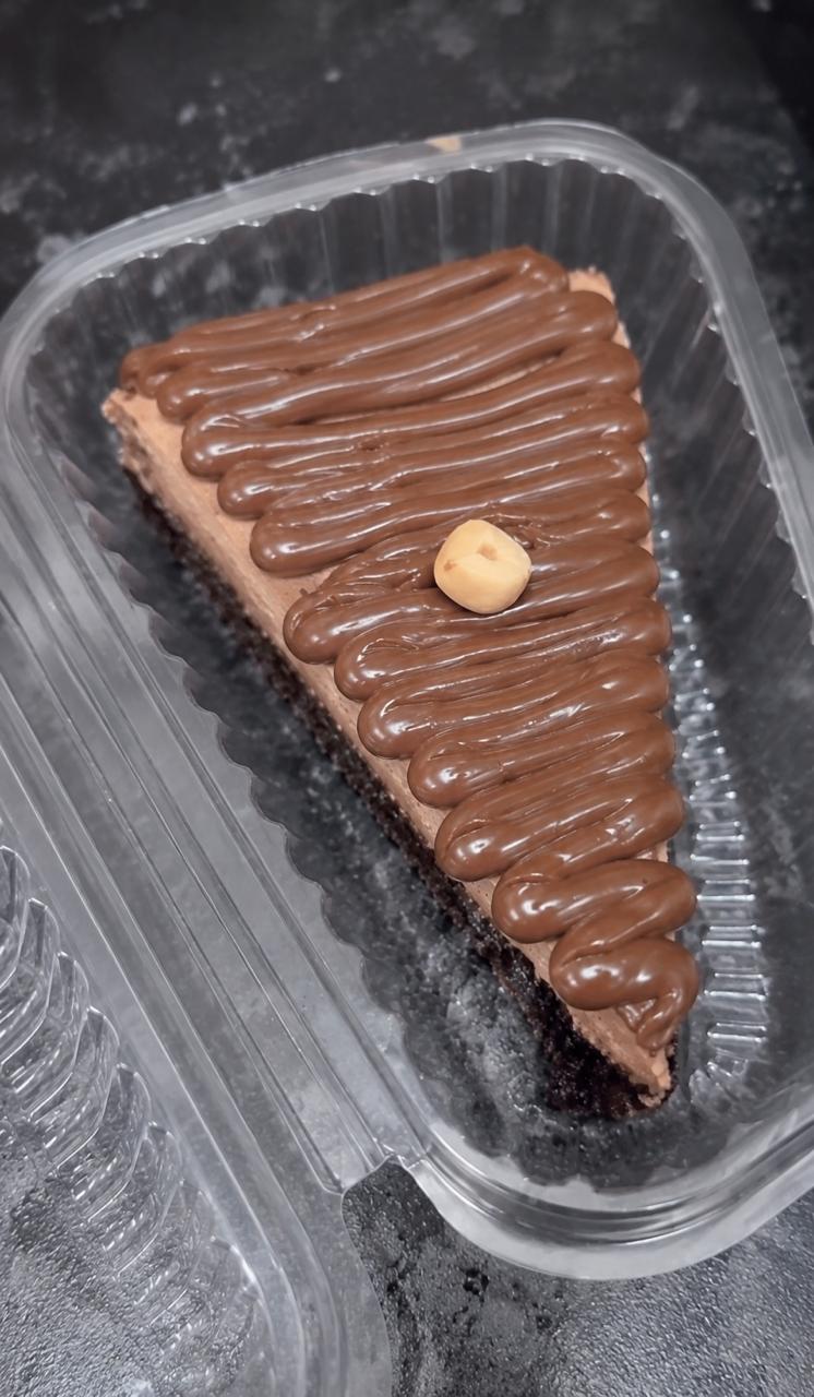 Nutella Baked Cheesecake Slice